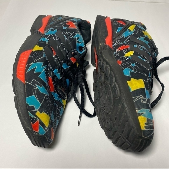 𝅺adidas Color Block sneakers: black, red, yellow, and blue. Size 6 - Picture 4 of 9